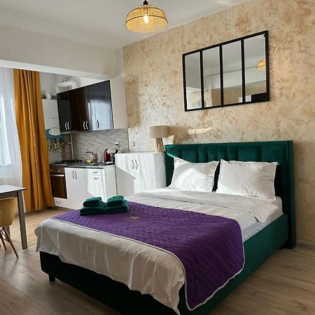 Studios & Apartments Palas By Glam Apartments 雅西 外观 照片