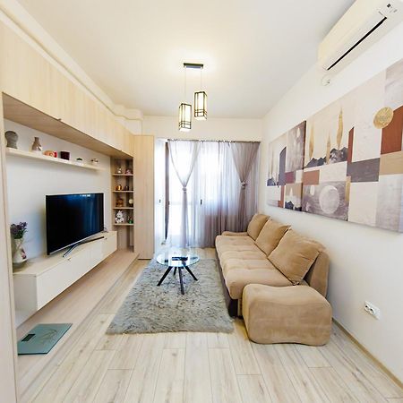 Studios & Apartments Palas By Glam Apartments 雅西 外观 照片