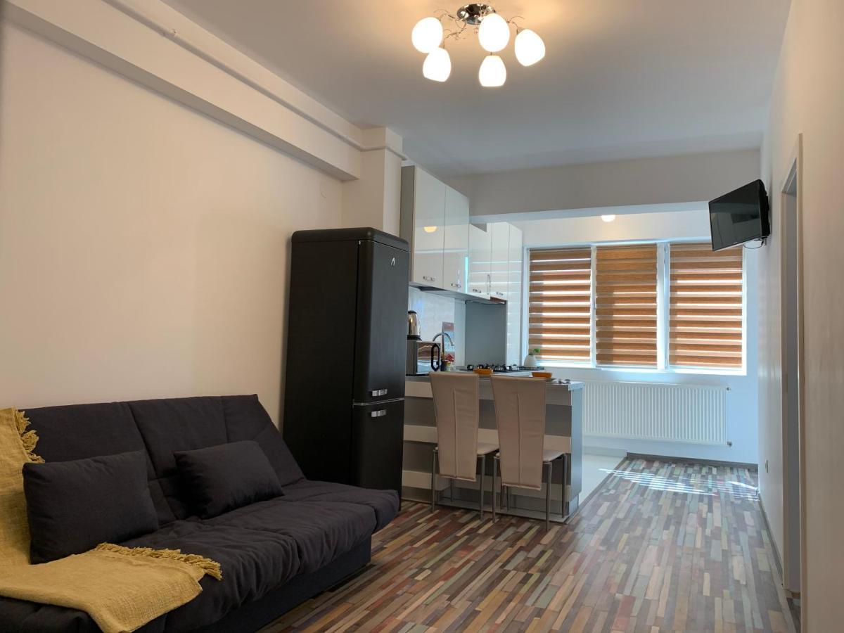 Studios & Apartments Palas By Glam Apartments 雅西 外观 照片
