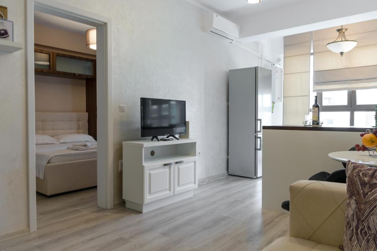 Studios & Apartments Palas By Glam Apartments 雅西 外观 照片