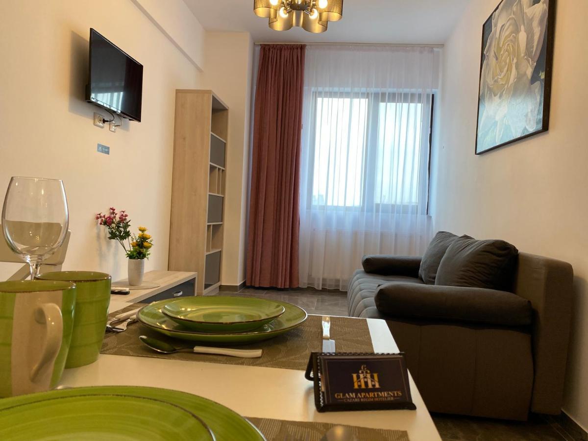 Studios & Apartments Palas By Glam Apartments 雅西 外观 照片