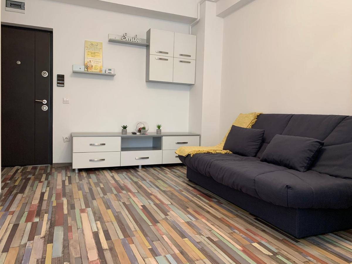 Studios & Apartments Palas By Glam Apartments 雅西 外观 照片