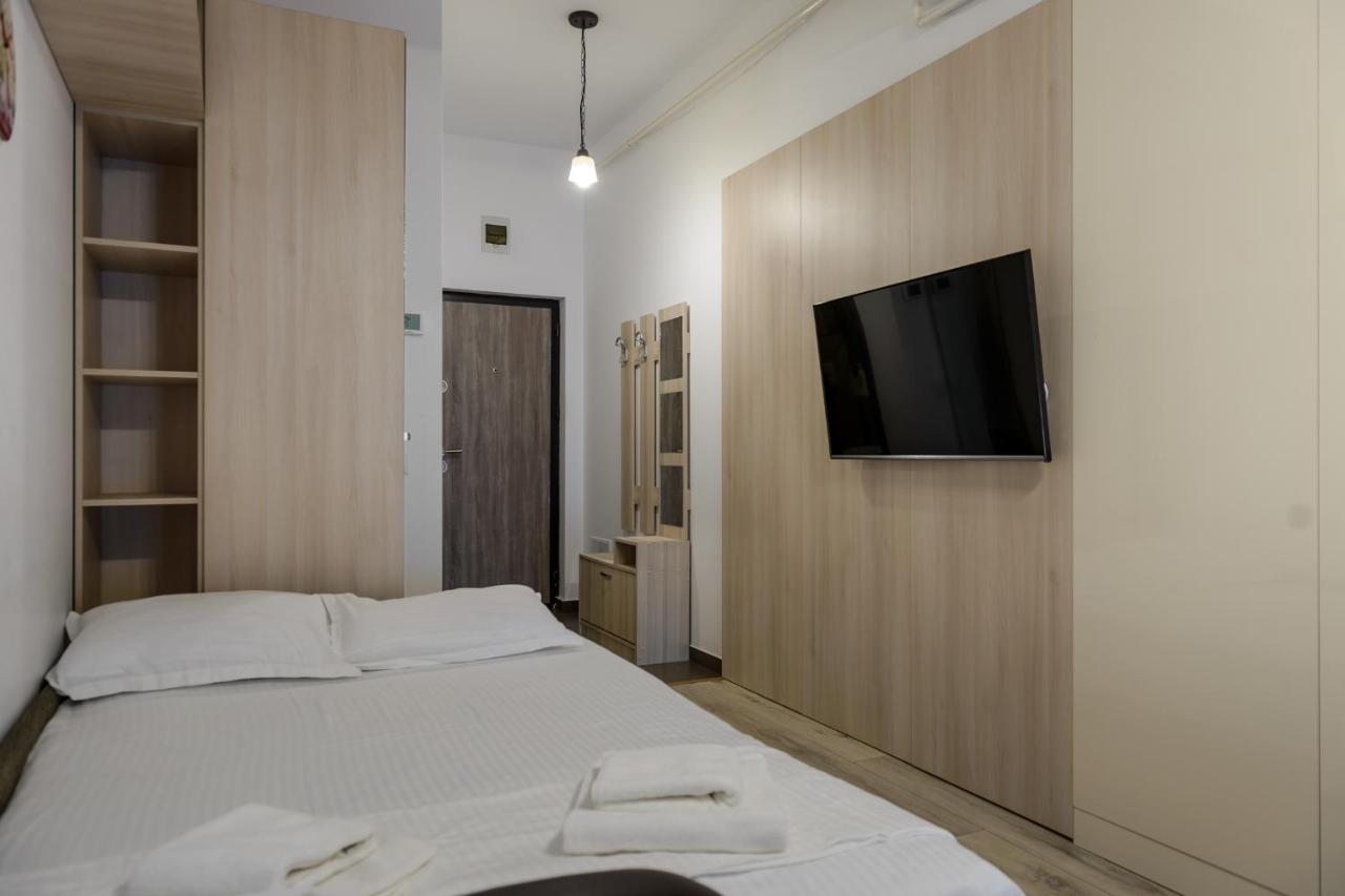 Studios & Apartments Palas By Glam Apartments 雅西 外观 照片