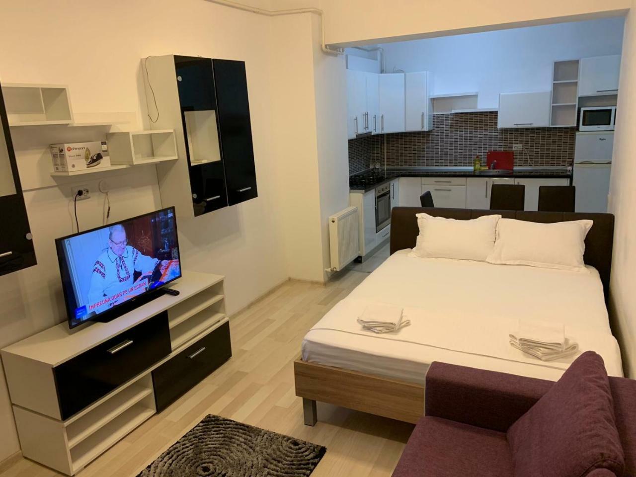 Studios & Apartments Palas By Glam Apartments 雅西 外观 照片