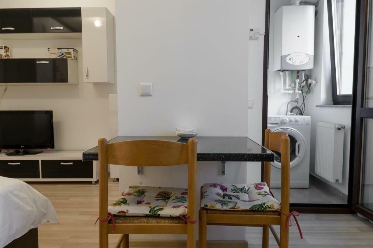Studios & Apartments Palas By Glam Apartments 雅西 外观 照片